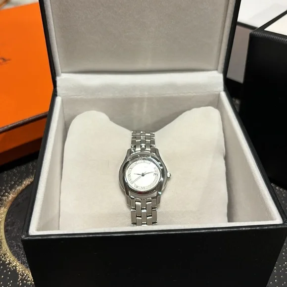 🎁🎁🎁GUCCI 5500L watch stainless steel SS